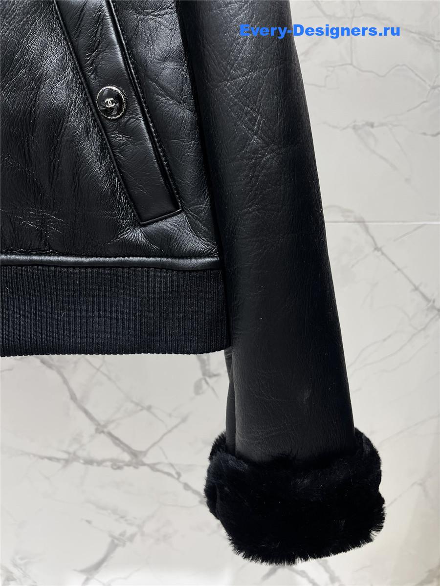 Ch**el black shearling lambskin blouson